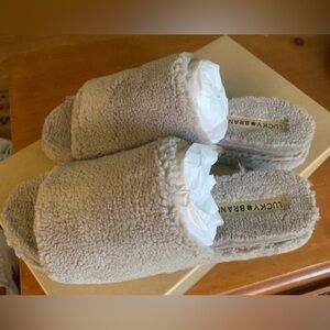 Lucky Brand Plush Tan Slippers